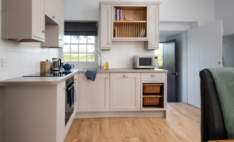 self catering kitchen in dog friendly holiday cottage