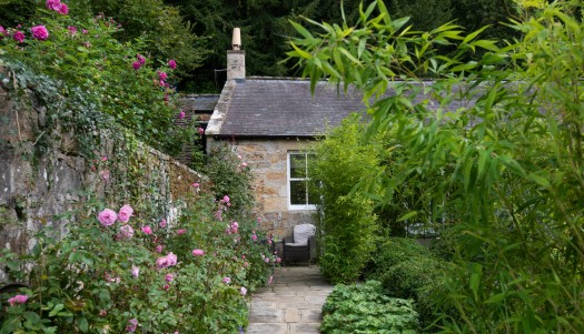 small cottage for two nestled in northumberland garden