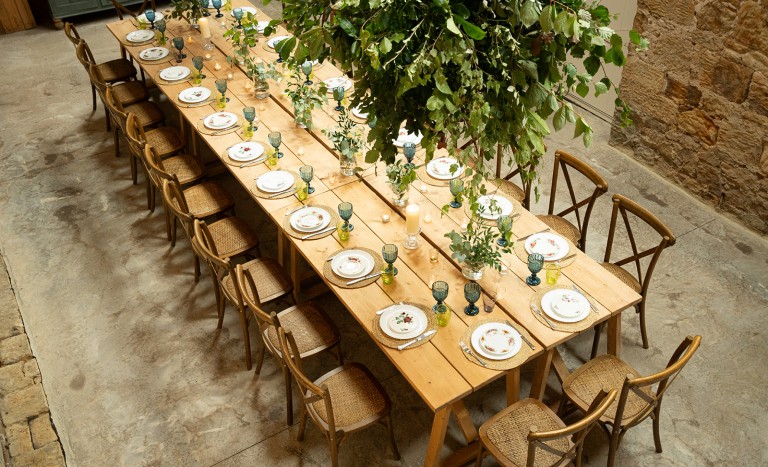 retreat dining in the barn