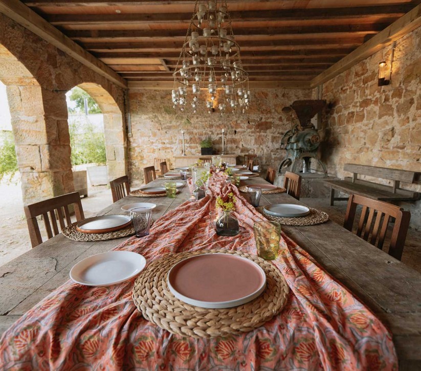 the arches workshop dining space