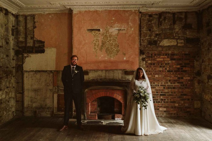manor-house-wedding-ceremony