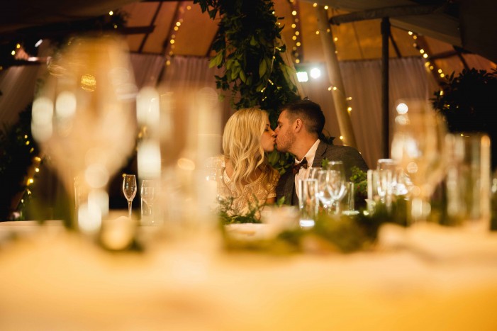 tipi-couple-wedding